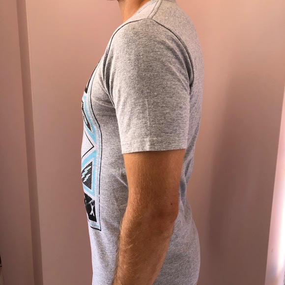 Hurley T - Picture 2 of 4